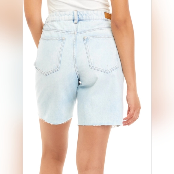 🌺 True Craft Bermuda Mid Rise Rise Denim Shorts - Picture 2 of 3